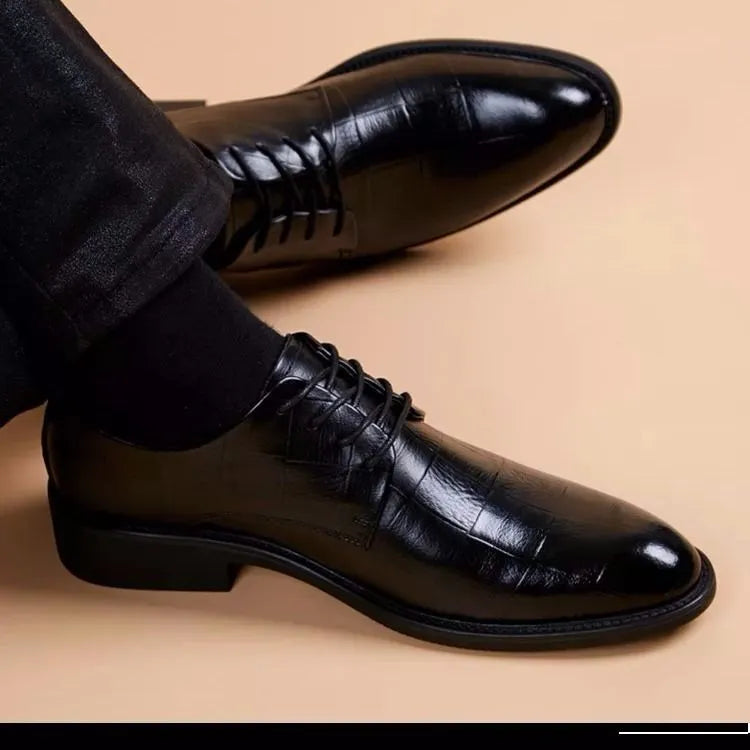 Nouveau noir hommes costume chaussures fête hommes chaussures habillées en cuir italien Zapatos Hombre chaussures formelles hommes bureau Sapatos Social Masculino