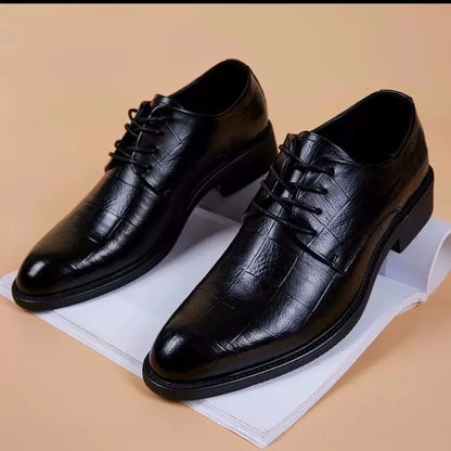 Nouveau noir hommes costume chaussures fête hommes chaussures habillées en cuir italien Zapatos Hombre chaussures formelles hommes bureau Sapatos Social Masculino